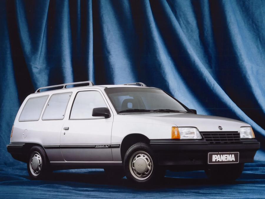  Chevrolet Ipanema 3-Door 1990 года  (фото 1 из 2)